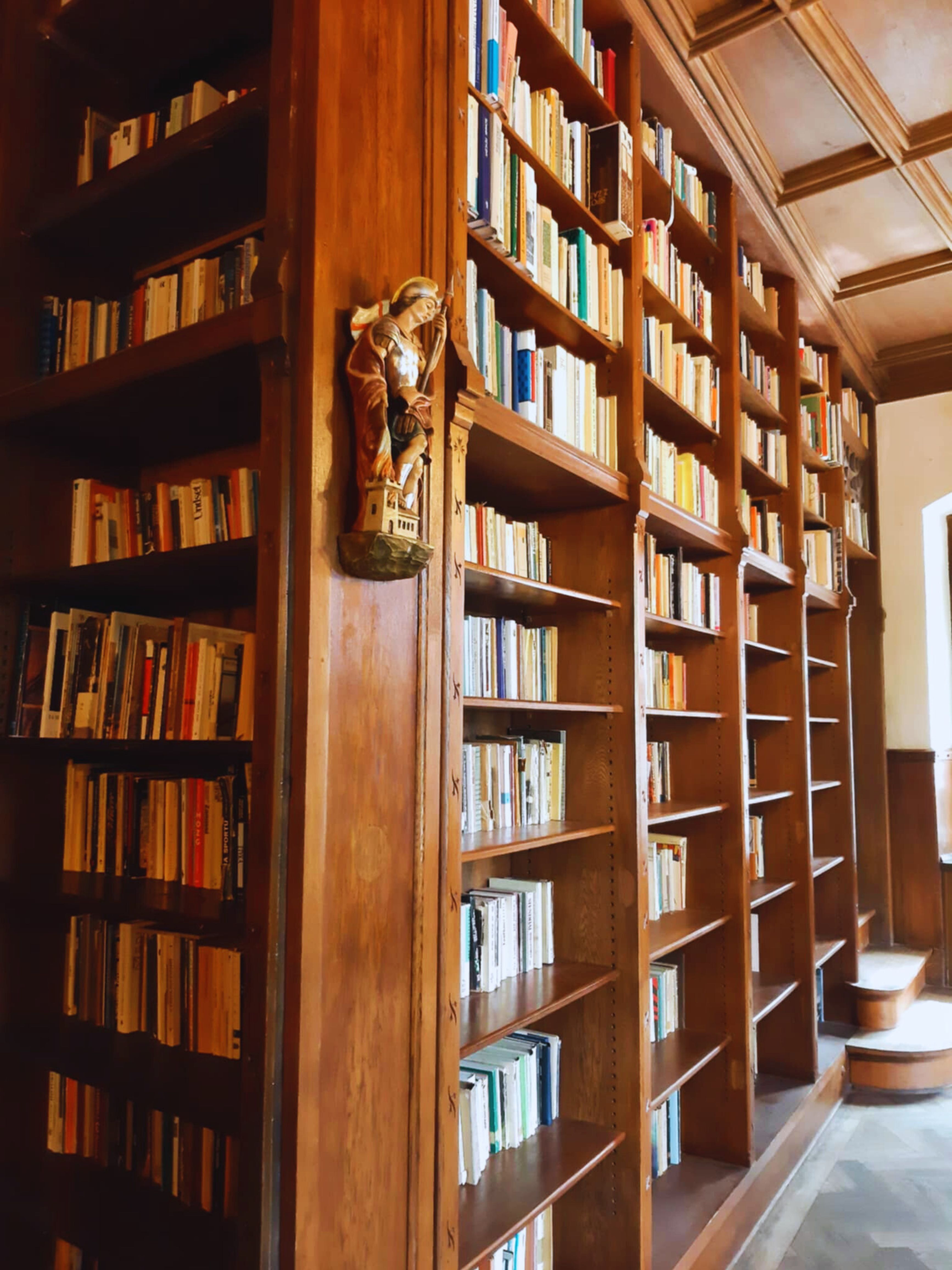 Zwiedzanie Sala Bibliotecznej w Zamku Czocha