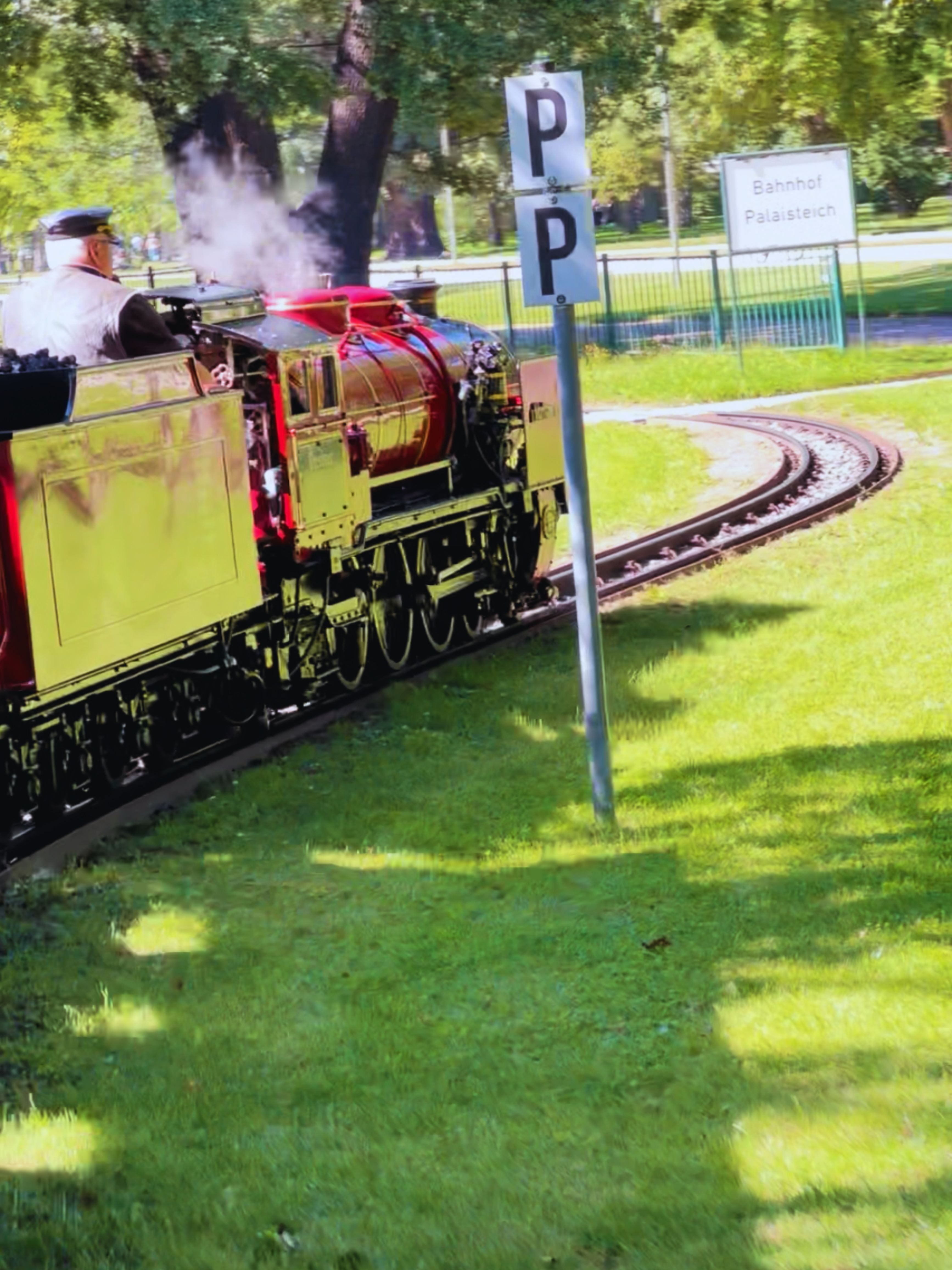 Przejażdżka drezdeńską kolejką parkową w Grosser Garten