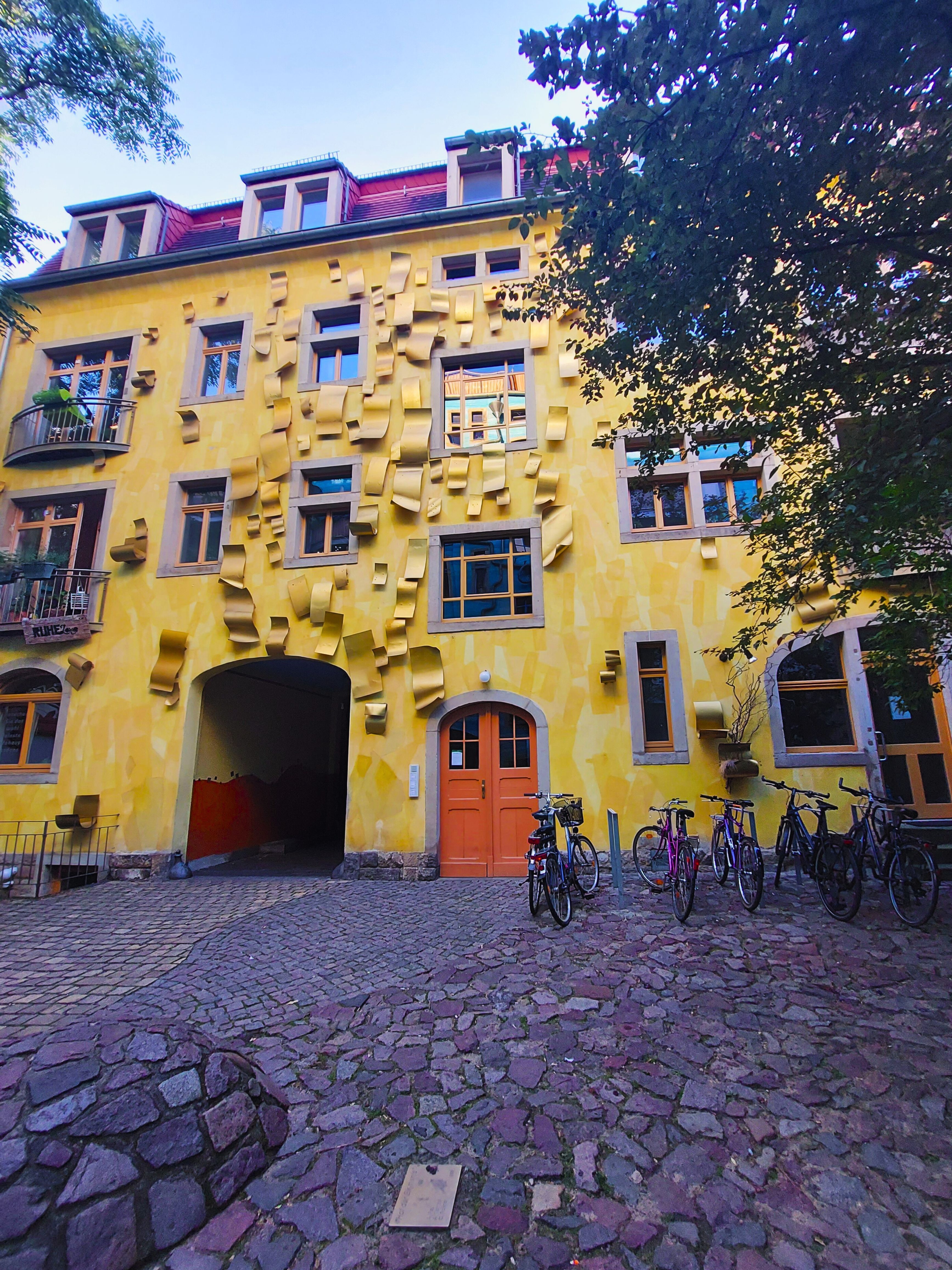 Kamienica na podwórku Kunsthofpassage - Nowe Miasto - Drezno