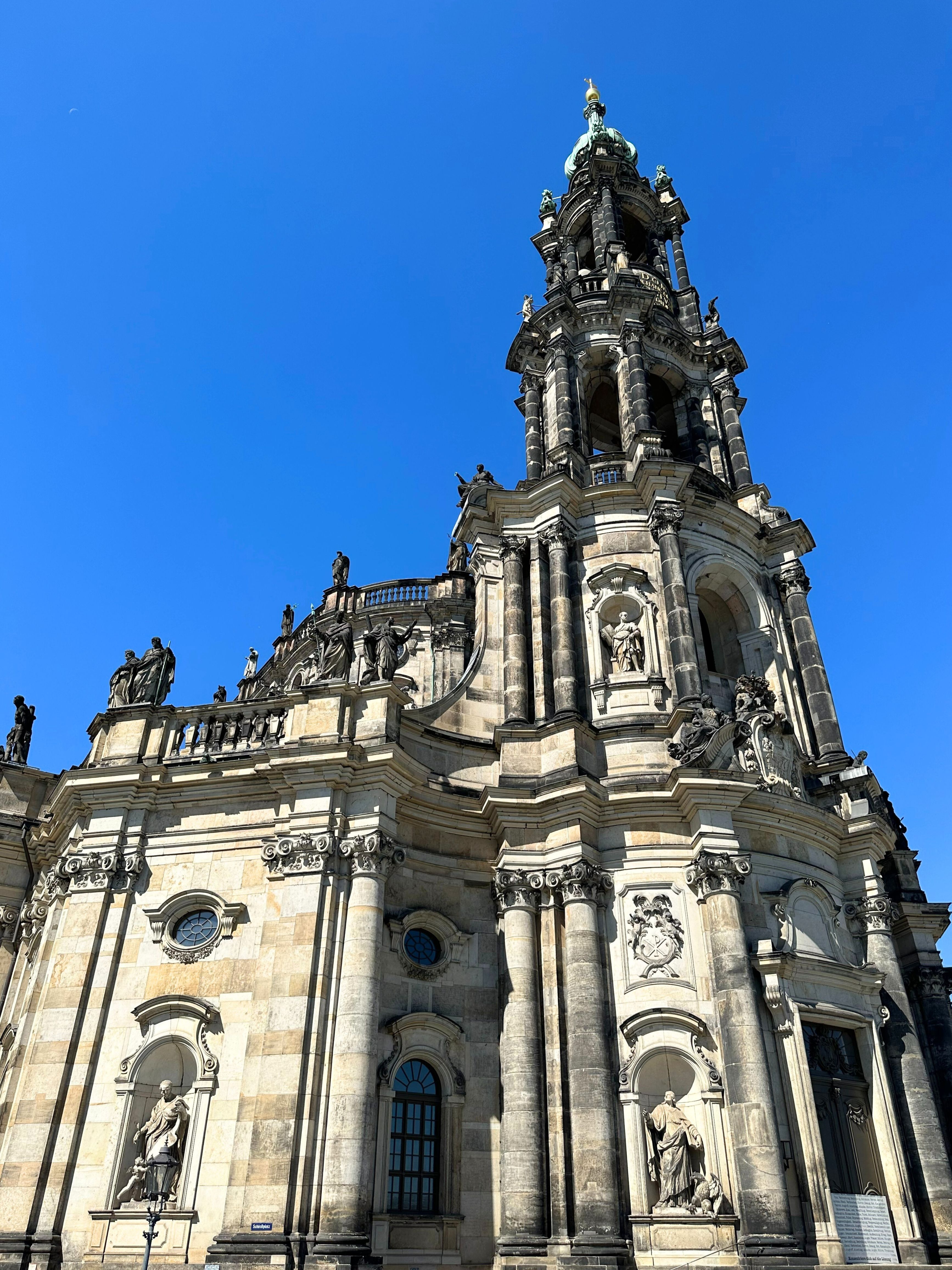 Katedra św. Trójcy - zdj. od strony Schlossplatz